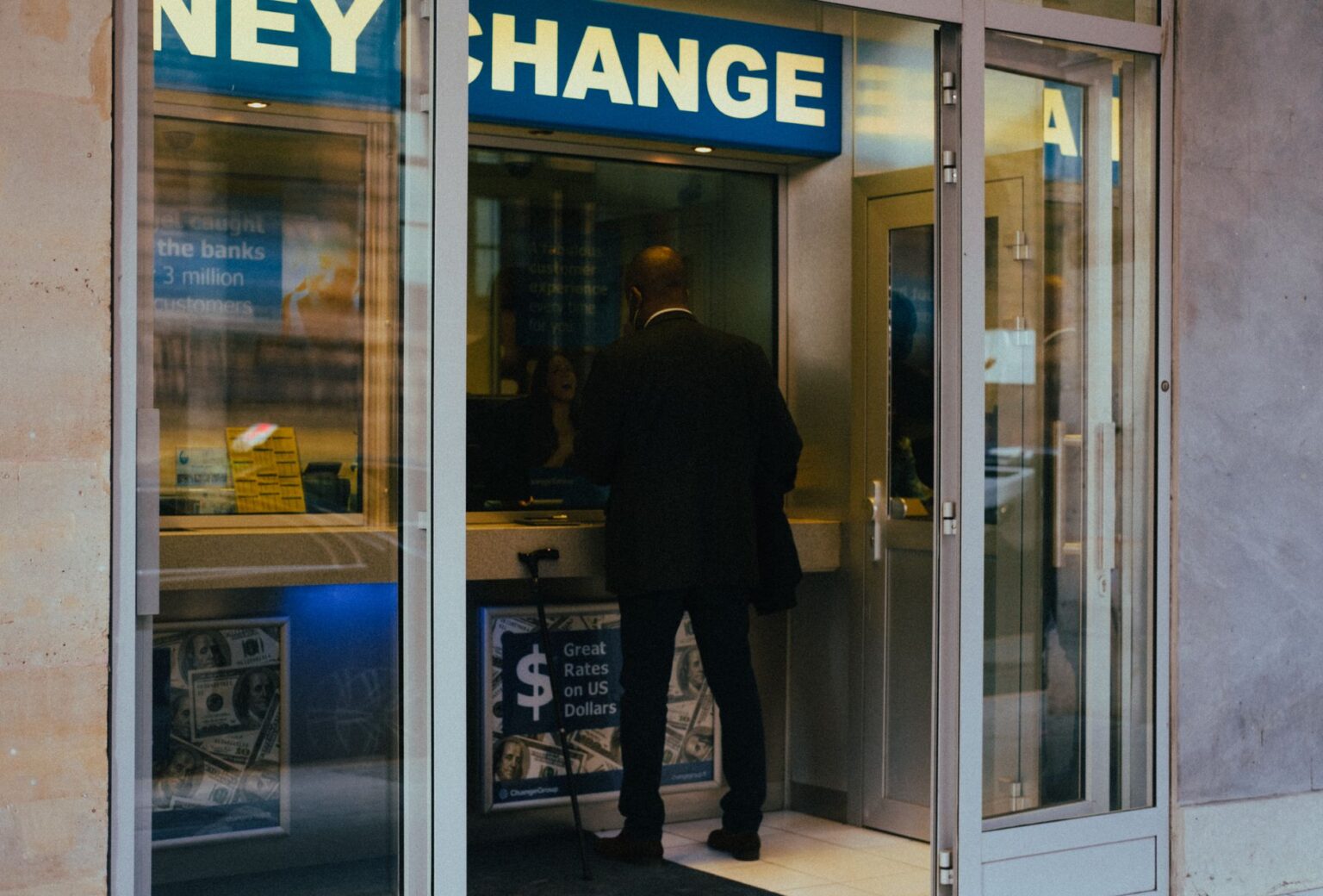 Digital display showing fluctuating currency exchange rates