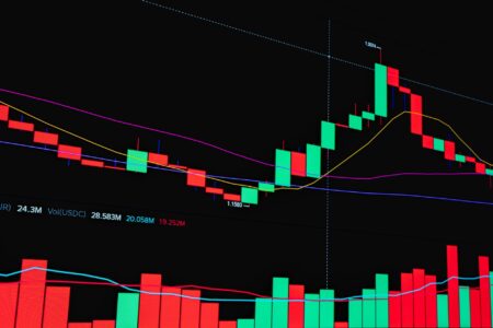 Dual-Class Share Structures Draw Scrutiny as Governance Debates Resurface Stock market trading screens showing share price movements and voting data