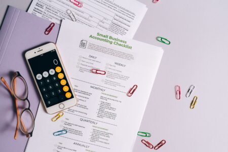 Senior Secured Credit Funds Quietly Absorb Defensive Capital Flows Close-up of financial documents and credit agreements on a desk