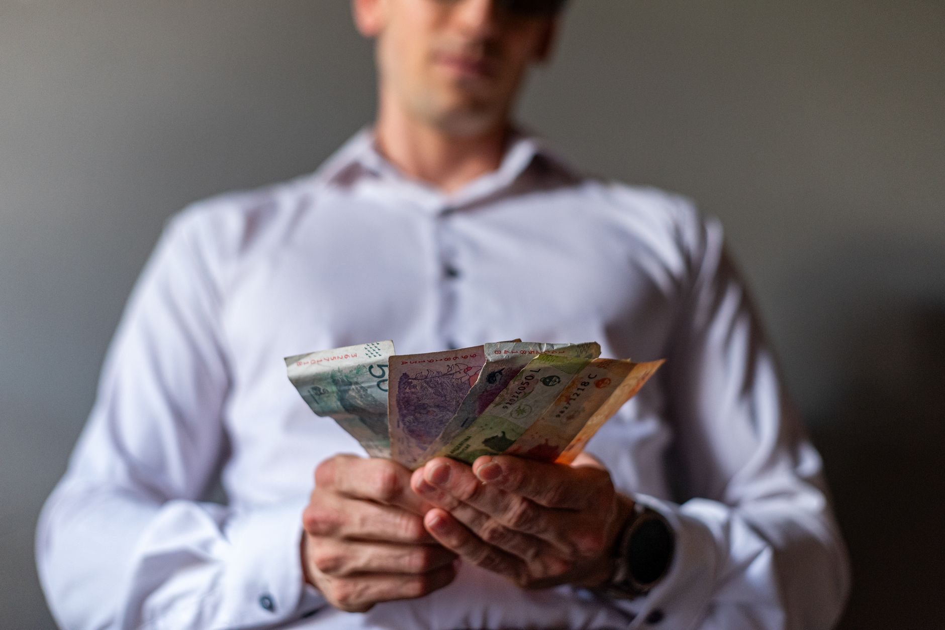 Wealth advisor presenting a long-term investment strategy to a high-net-worth client